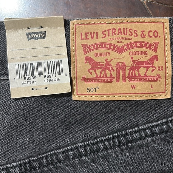 NWT Levi Strauss 501 Black Denim Shorts Size 26 - Picture 2 of 5